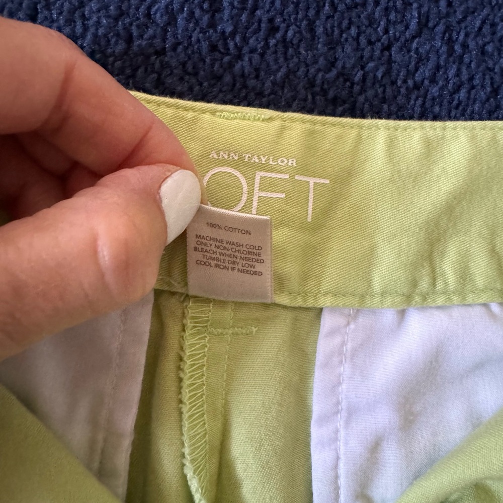 Ann Taylor LOFT 3 1/2-Inch Lime Green Cotton Shorts Size 8p worn/washed once - Picture 4 of 6